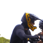 Load image into Gallery viewer, 100 Percent Status Vsett Helmet
